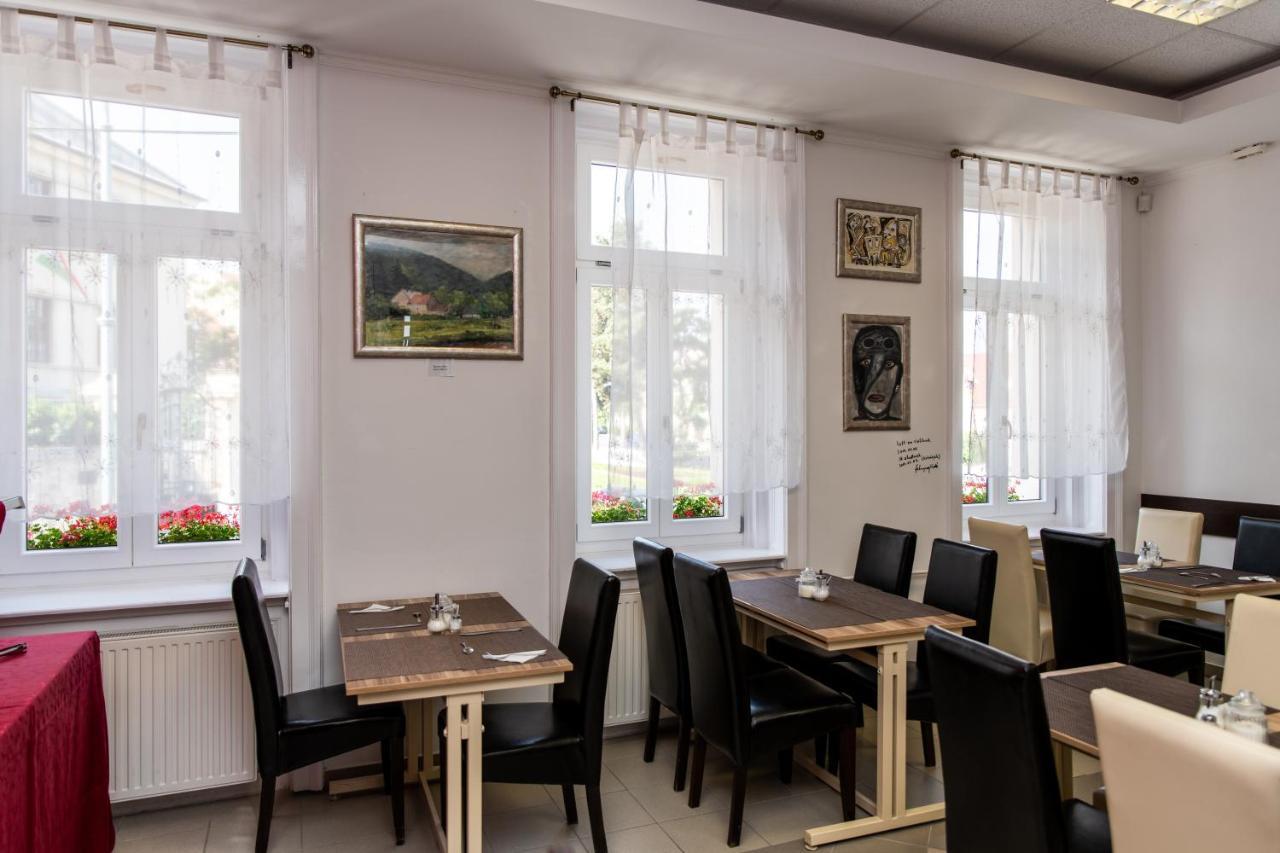 Fenyes Vinorium Bed and Breakfast Sopron Eksteriør billede