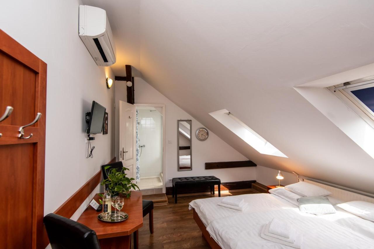 Fenyes Vinorium Bed and Breakfast Sopron Eksteriør billede