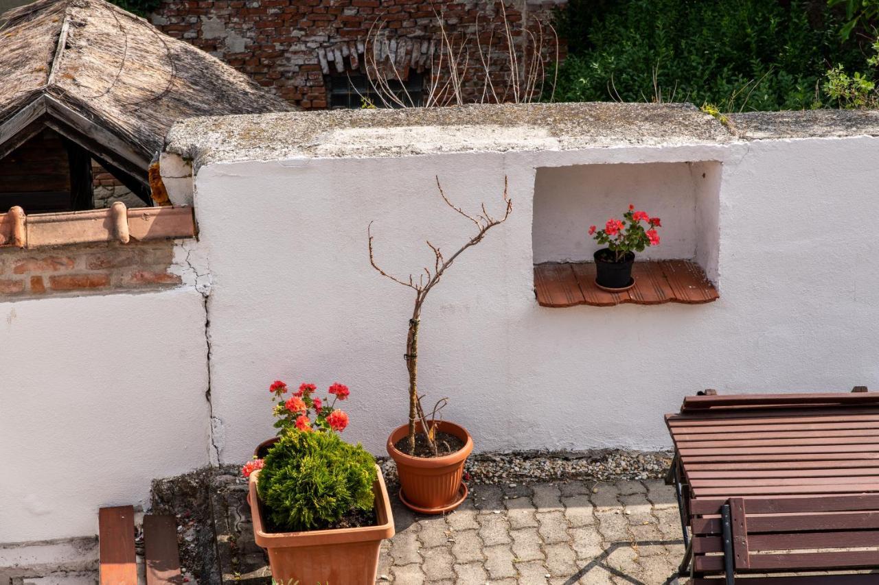 Fenyes Vinorium Bed and Breakfast Sopron Eksteriør billede