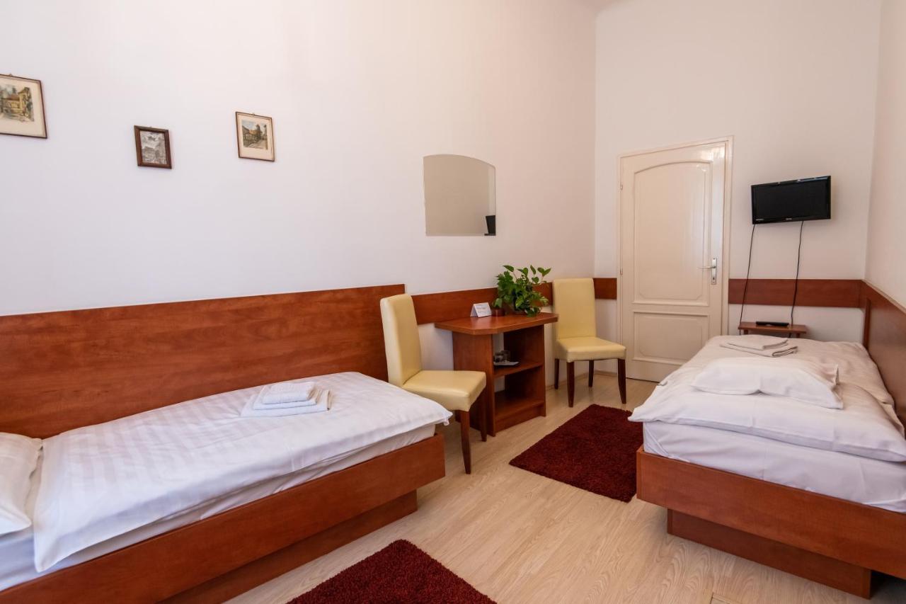 Fenyes Vinorium Bed and Breakfast Sopron Eksteriør billede
