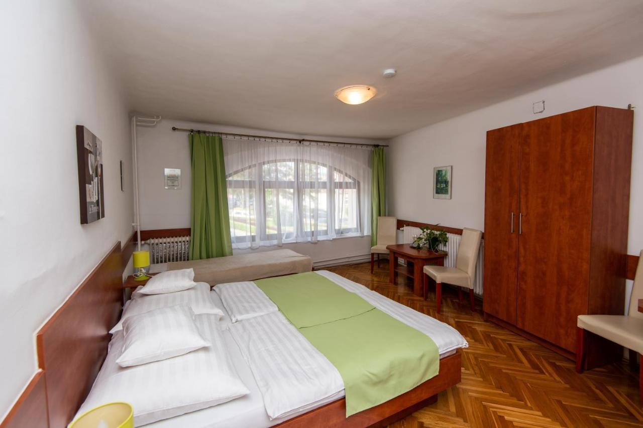 Fenyes Vinorium Bed and Breakfast Sopron Eksteriør billede